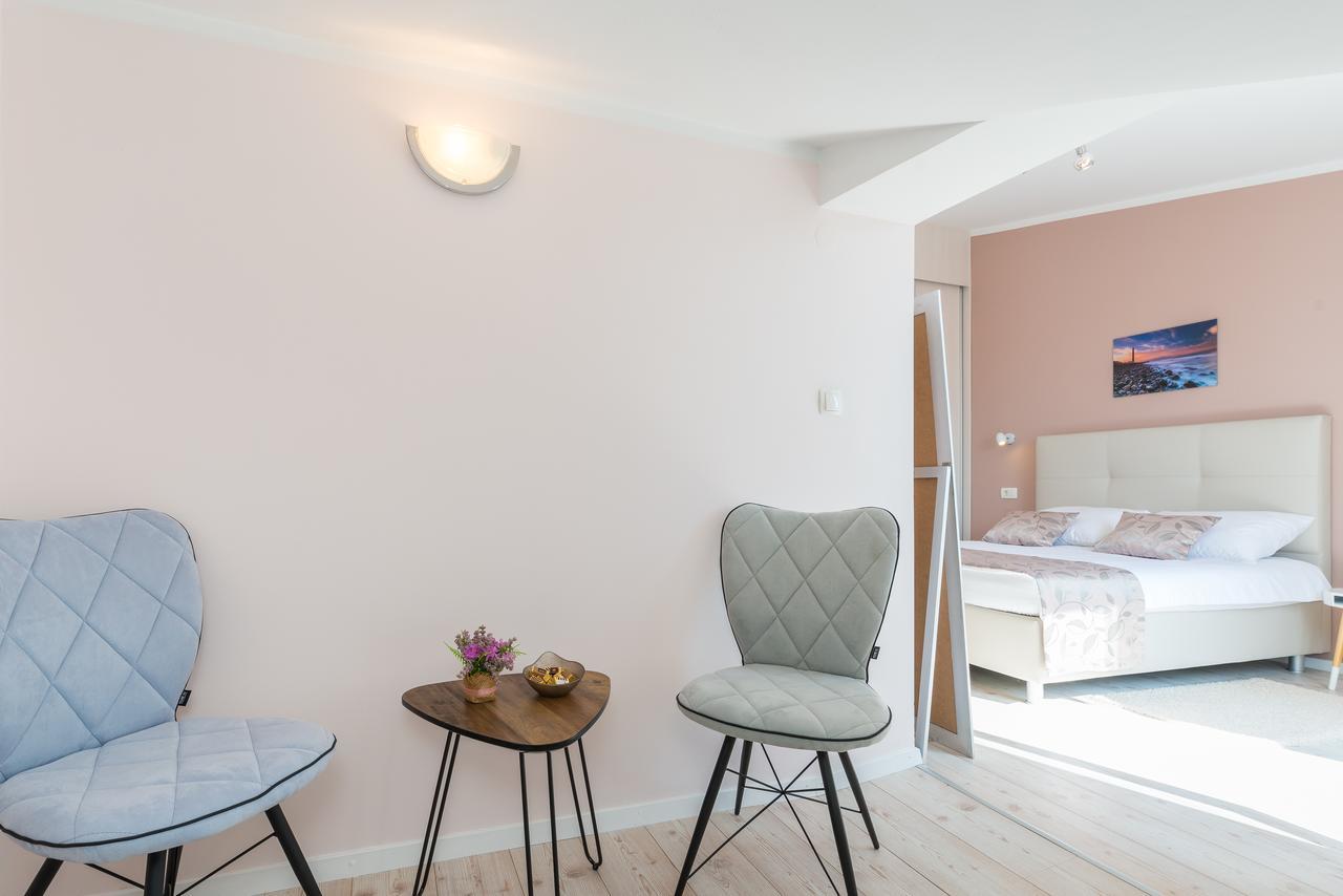 Retro Rooms Zadar Eksteriør billede